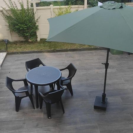 Joli Appartement De Vacances Écouen Kültér fotó