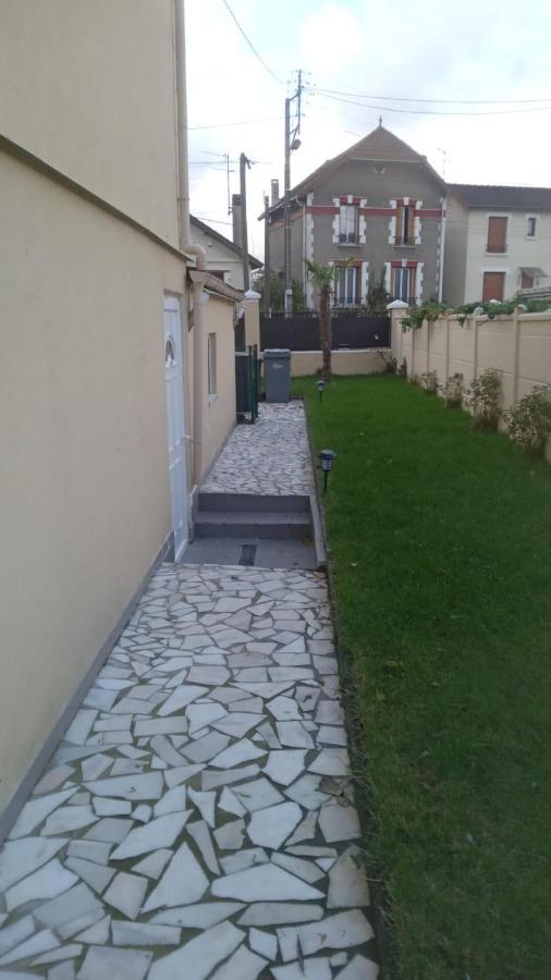 Joli Appartement De Vacances Écouen Kültér fotó