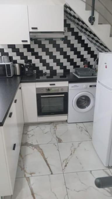 Joli Appartement De Vacances Écouen Kültér fotó